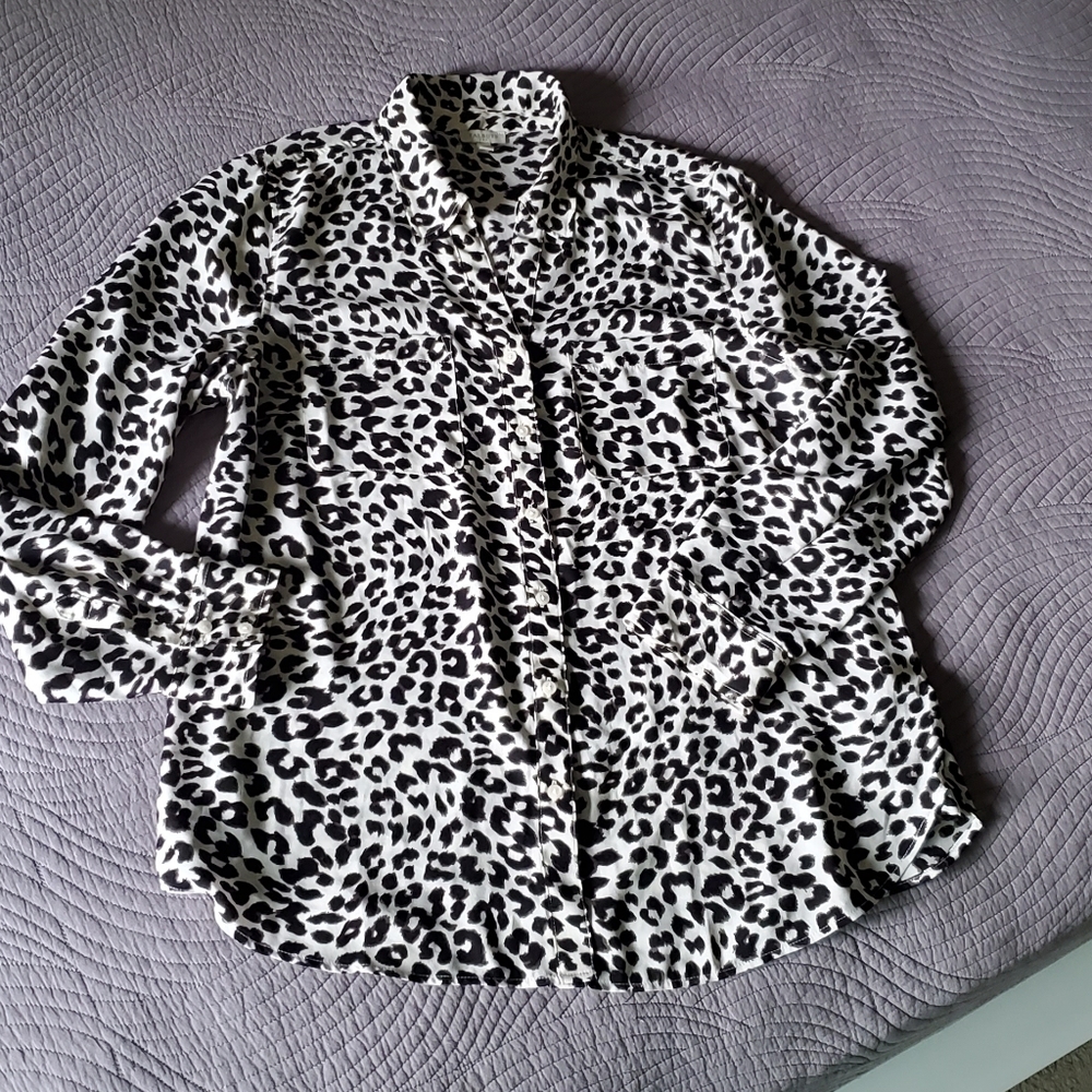 TALBOTS - Convertible Long Sleeve Animal Print Blouse